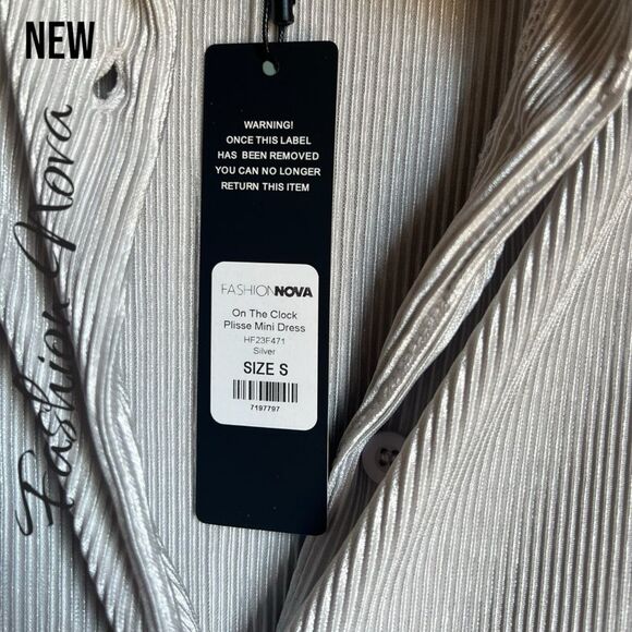 New NWT Fashion Nova On The Clock Plisse Mini Dress - Silver - Small - Picture 8 of 8